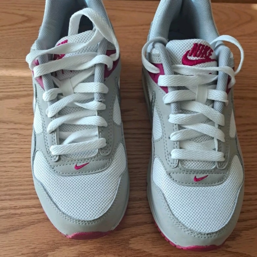 Nike Women's White, Gray, and Pink Sneakers